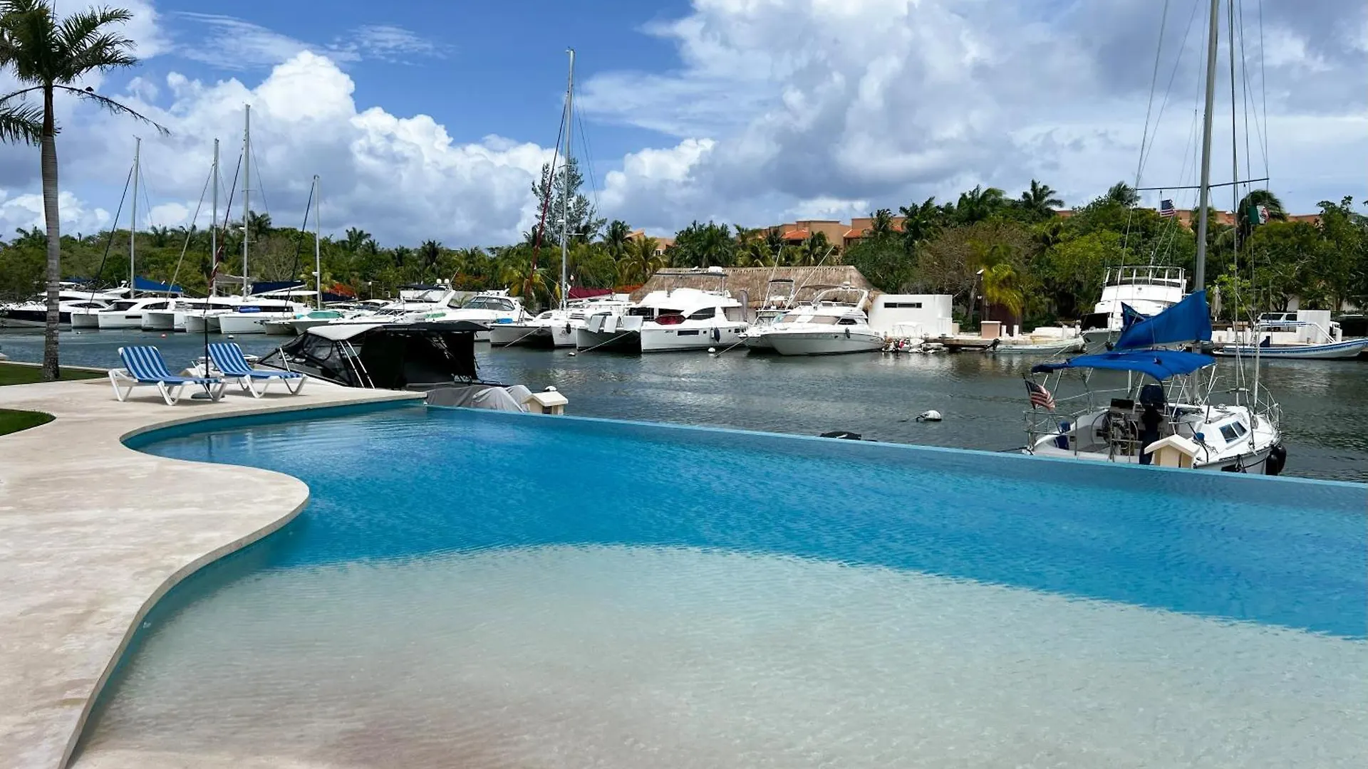Ground Floor Paradise With Marina View And Pool Paddleboard Included Puerto Aventuras Apartment
