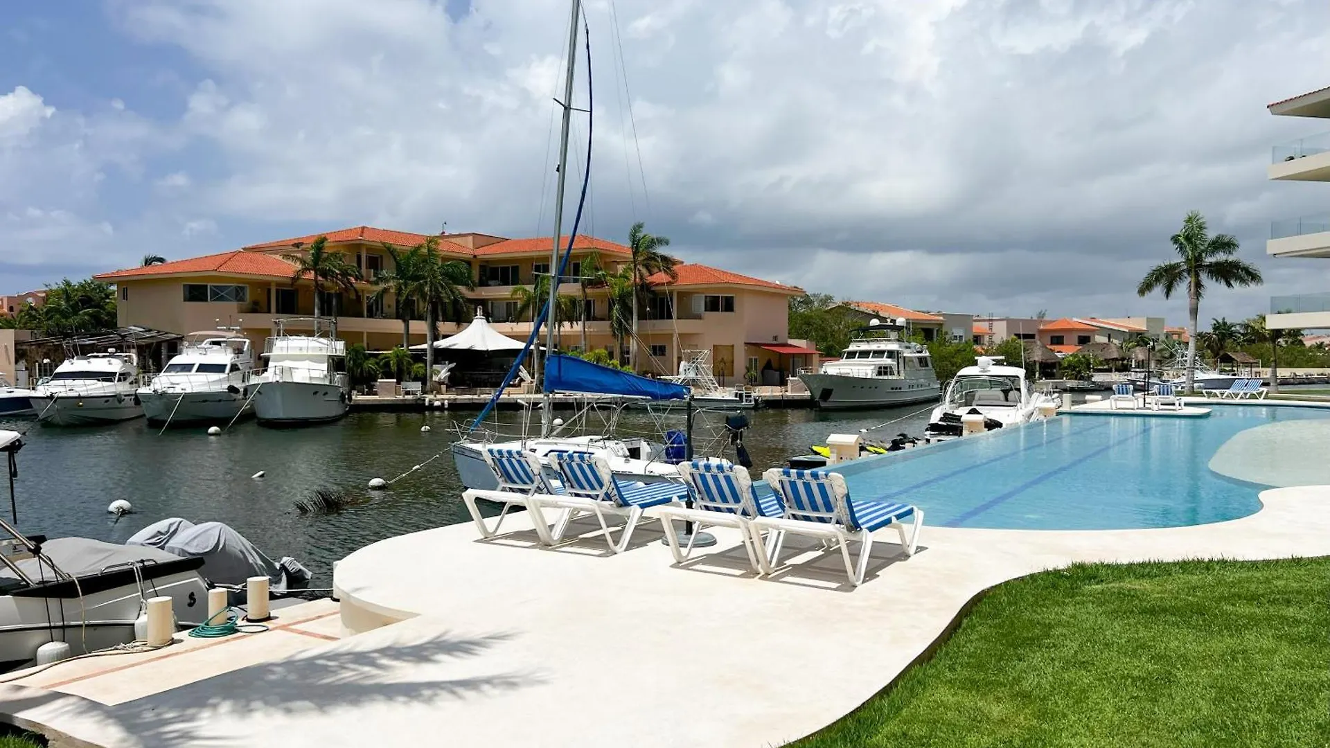 Apartment Ground Floor Paradise With Marina View And Pool Paddleboard Included Puerto Aventuras Mexiko
