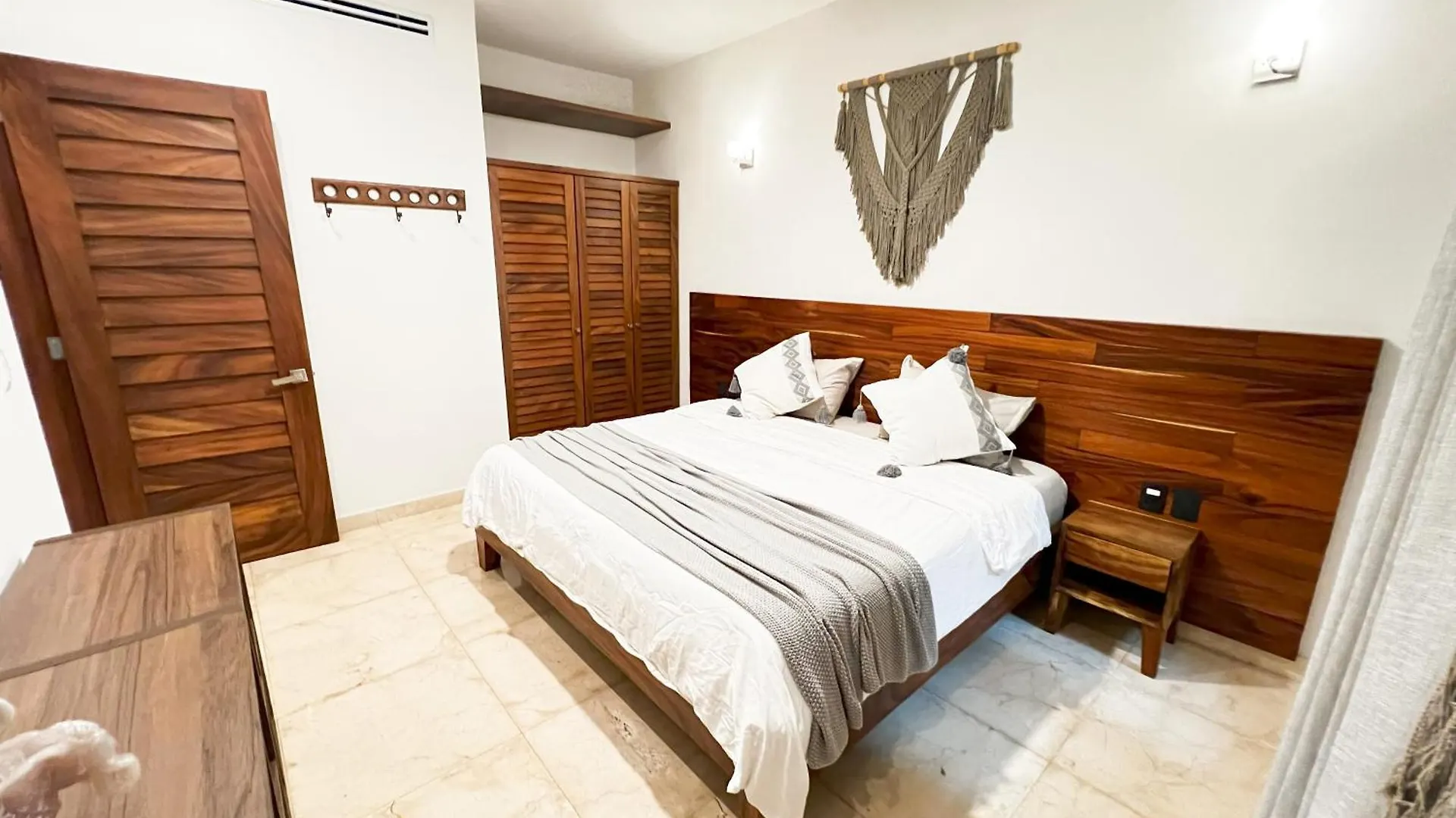 Ground Floor Paradise With Marina View And Pool Paddleboard Included Puerto Aventuras